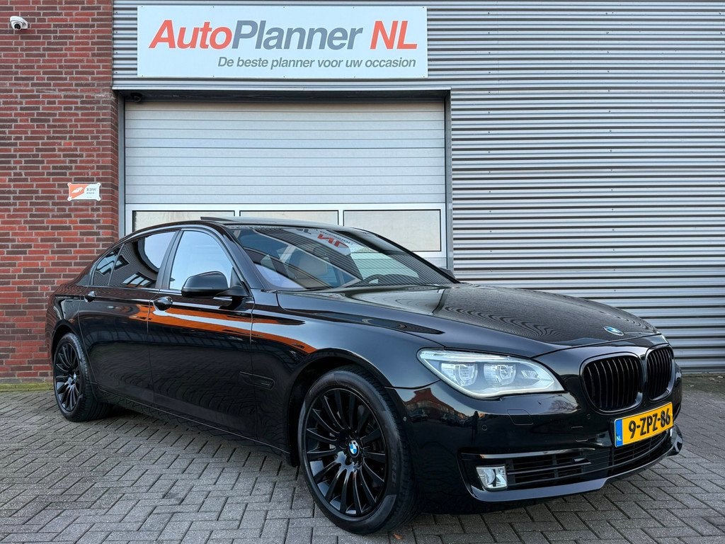 BMW 7-serie 740Li High Executive! Facelift! Camera! HUD!, Auto's, Euro 5, Achterwielaandrijving, Gebruikt, Beige