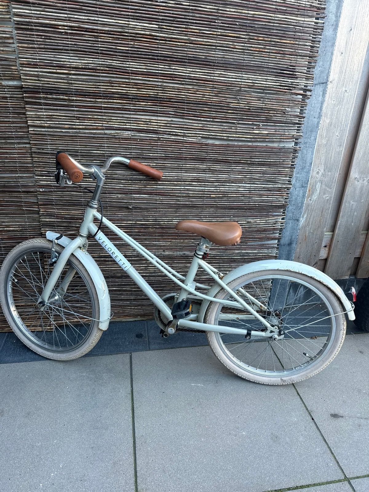 Veloretti Junior kinderfiets - Opknapper!, Ophalen of Verzenden, Gebruikt, Terugtraprem, 20 inch of meer