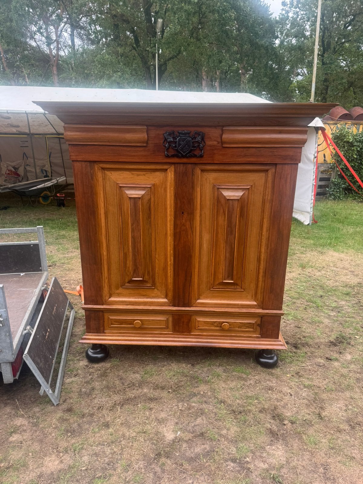 Oude Houte kast, Ophalen