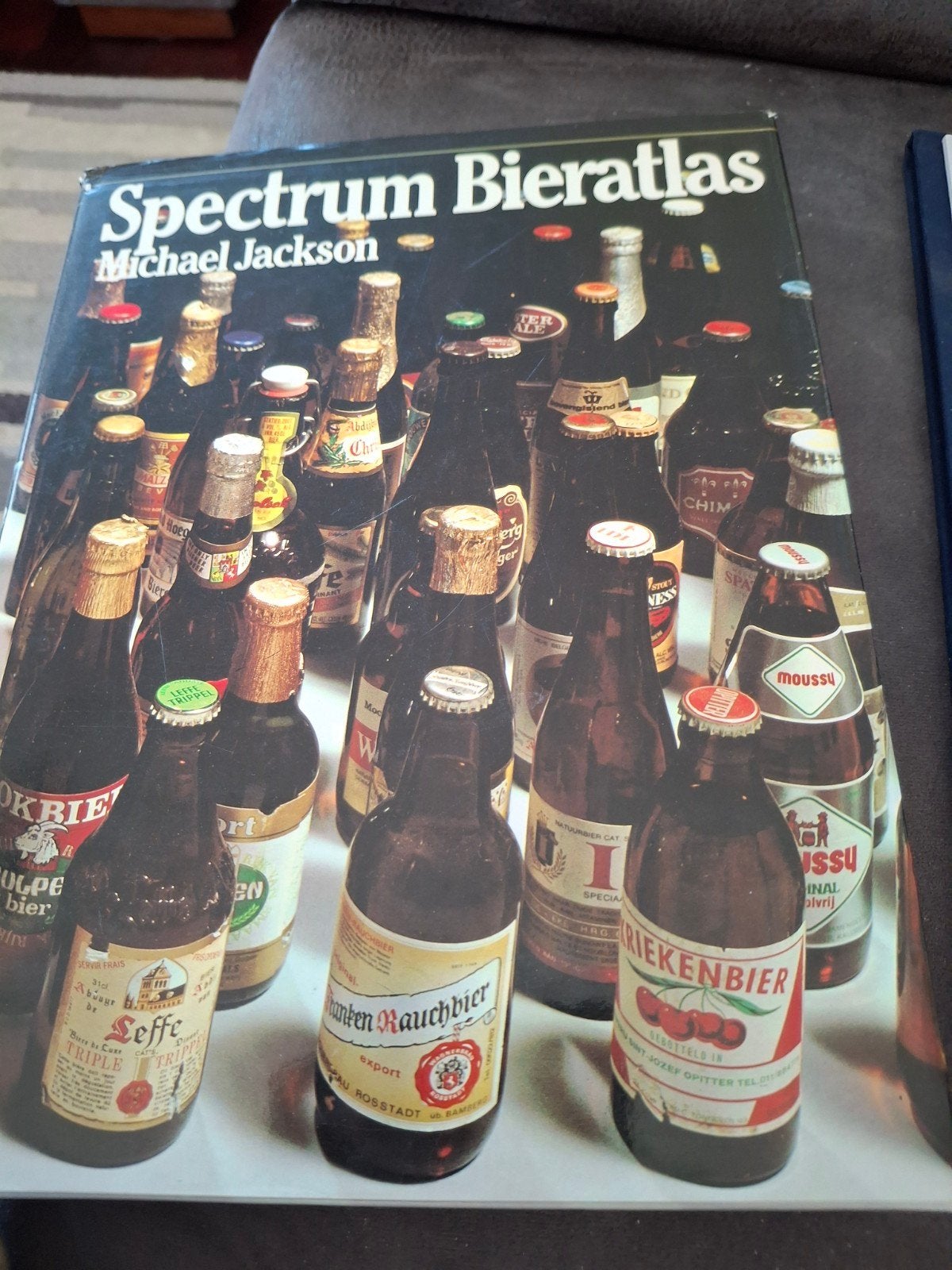 Spectrum Bieratlas - Michael Jackson, Ophalen of Verzenden, Zo goed als nieuw, Michael Jackson, Europa overig