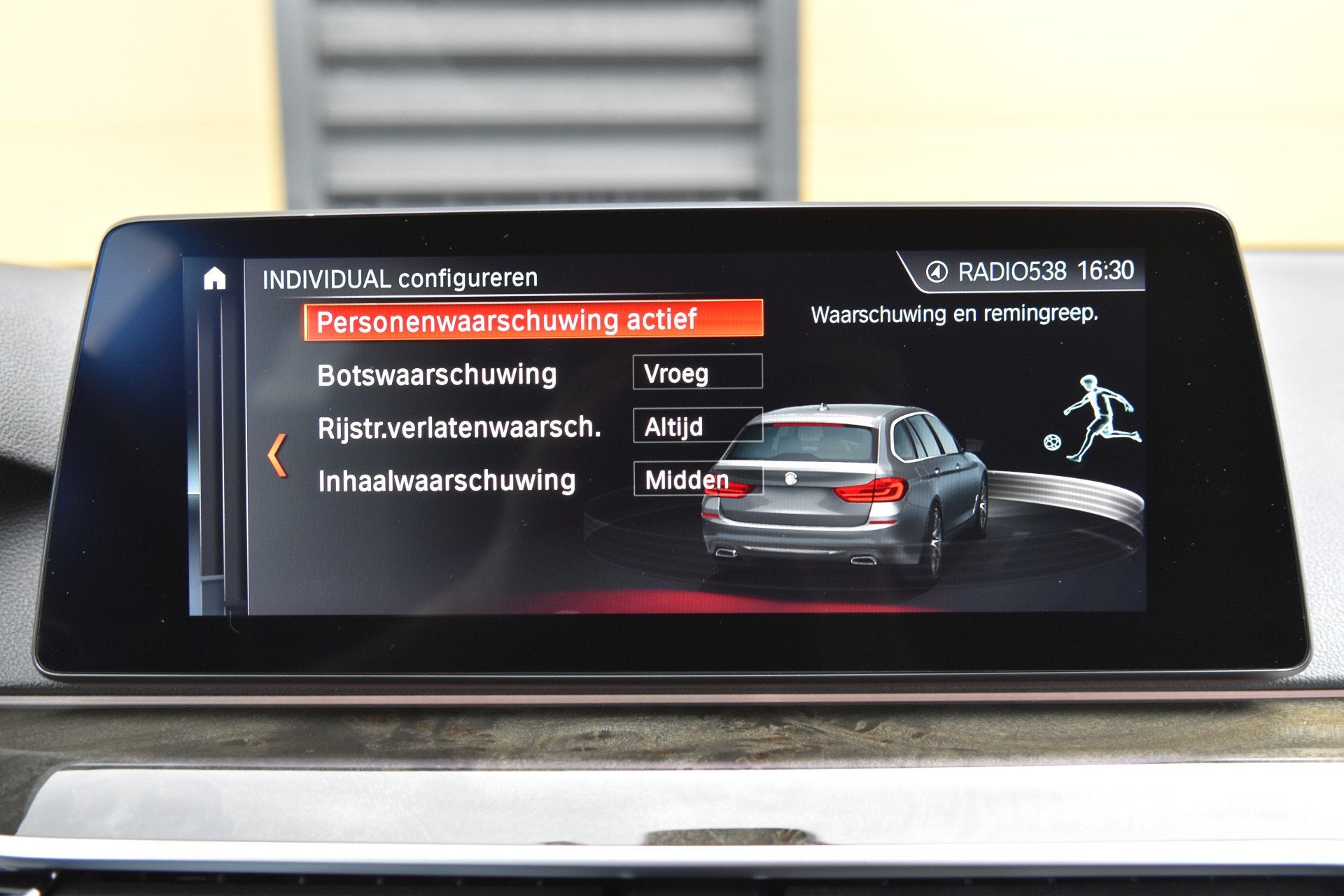 Foto 20 van BMW 5 Serie Touring 520i High Executive Edition * Comfortsto