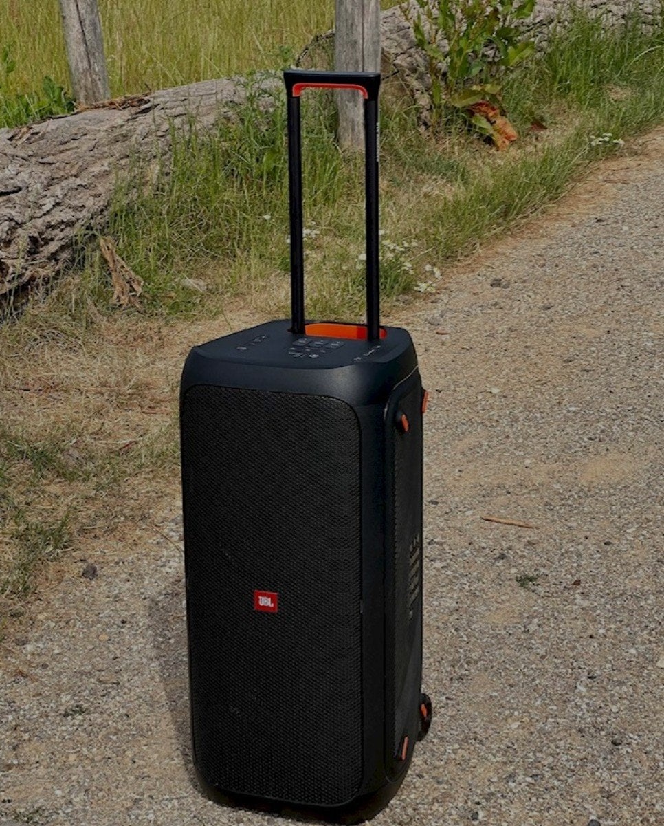 JBL partybox te huur, Ophalen of Verzenden, Zo goed als nieuw, 120 watt of meer, JBL