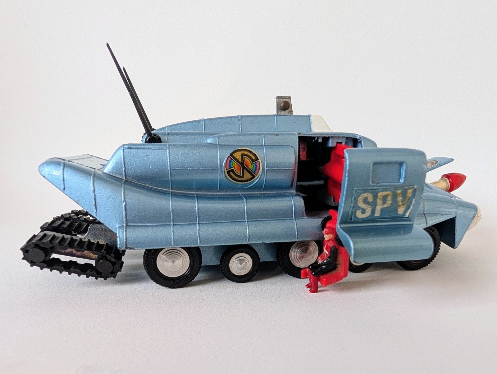 Dinky Toys 104 - Spectrum Pursuit Vehicle, Hobby en Vrije tijd, Ophalen of Verzenden, Zo goed als nieuw, Overige typen, Dinky Toys