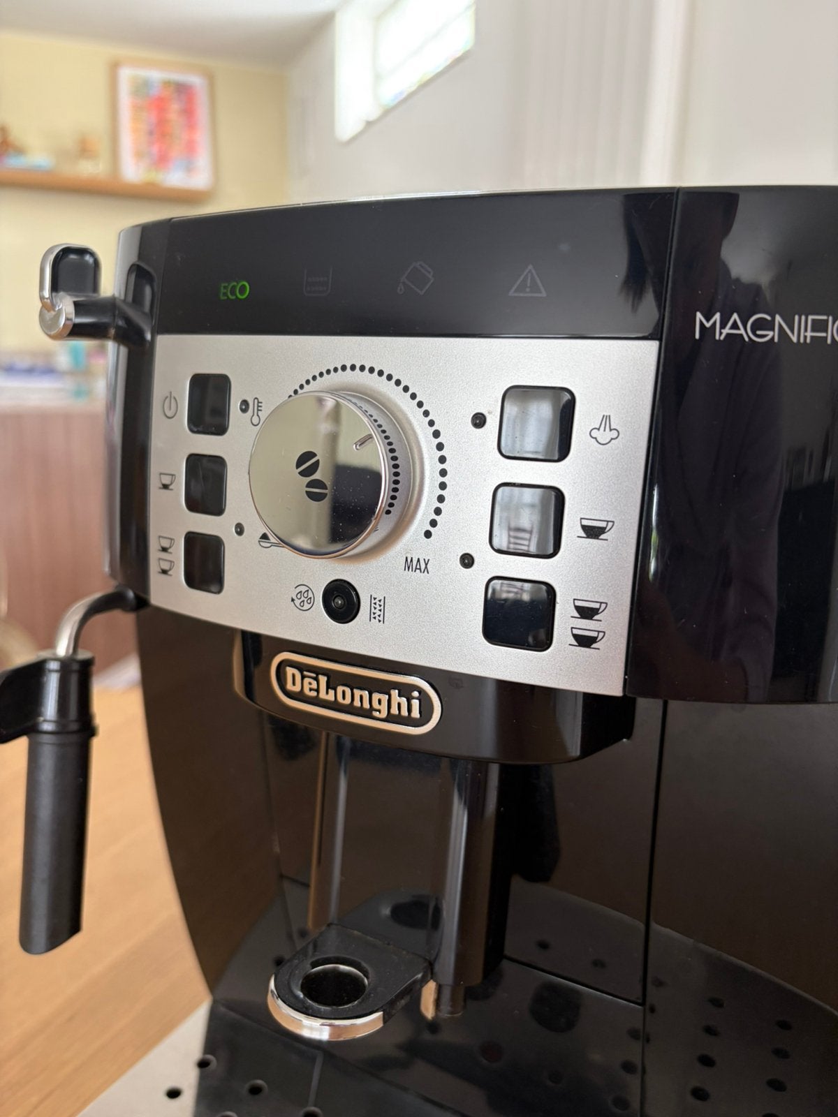 Volautomatisch koffiezetapparaat Delonghi MagnificaS, Witgoed en Apparatuur, Koffiezetapparaten, Gebruikt, Koffiemachine, 2 tot 4 kopjes