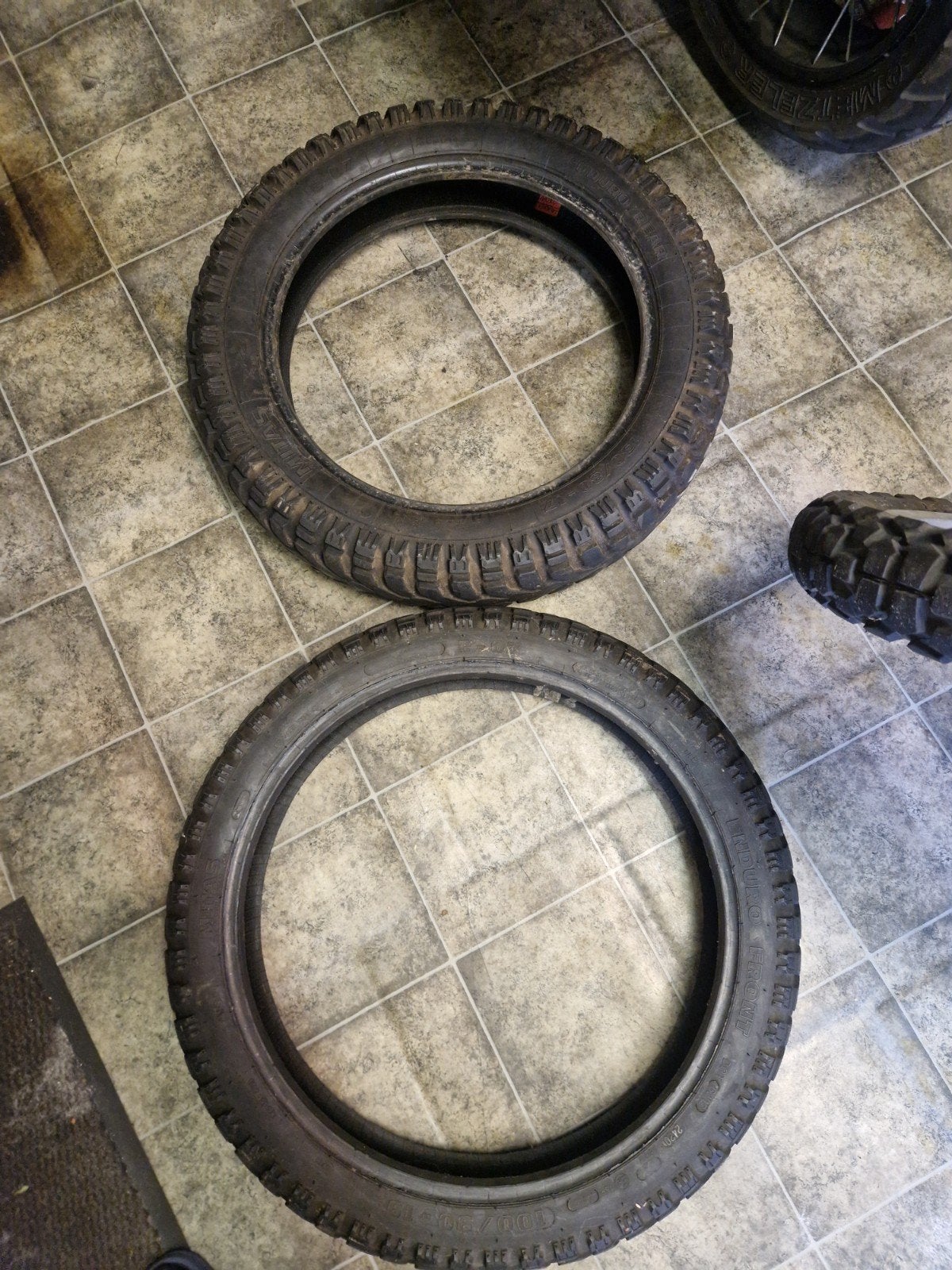 motor banden 100-90-19 130-80-17 110-80-19 150-70-17, Motoren, Ophalen, Gebruikt