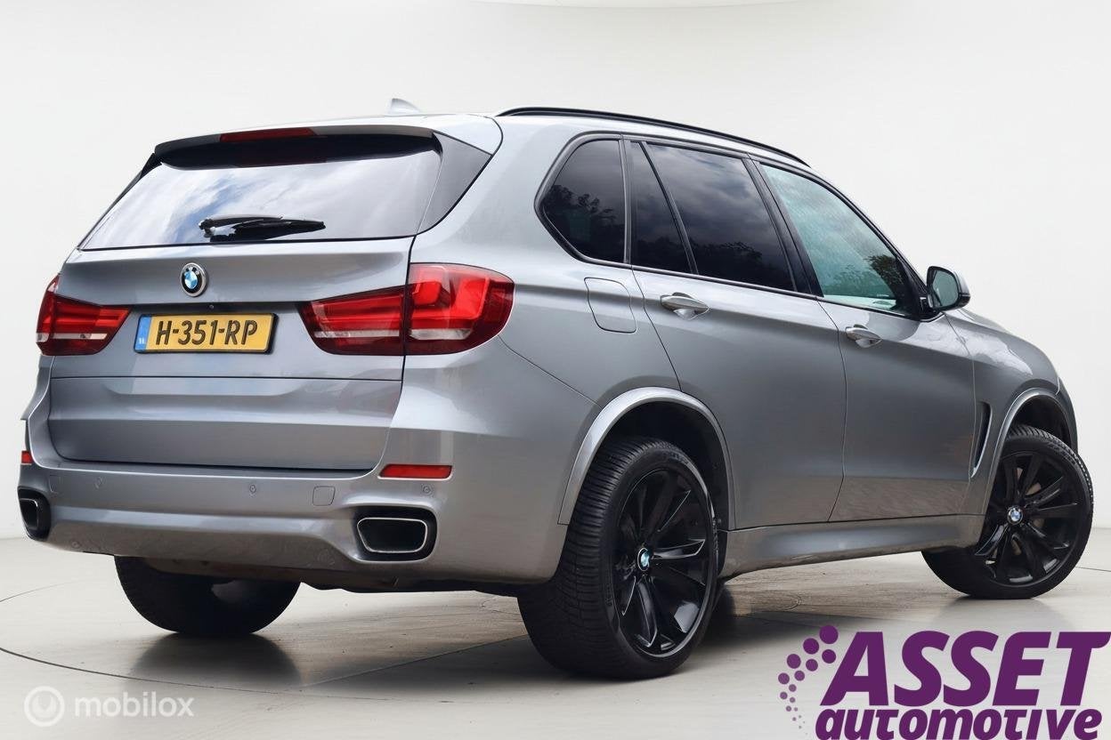 BMW X5 xDrive50i V8 7-zit volle auto! Pano| Head-up| M-Sport, Auto's, Gebruikt, 7 stoelen, Bedrijf, Vierwielaandrijving