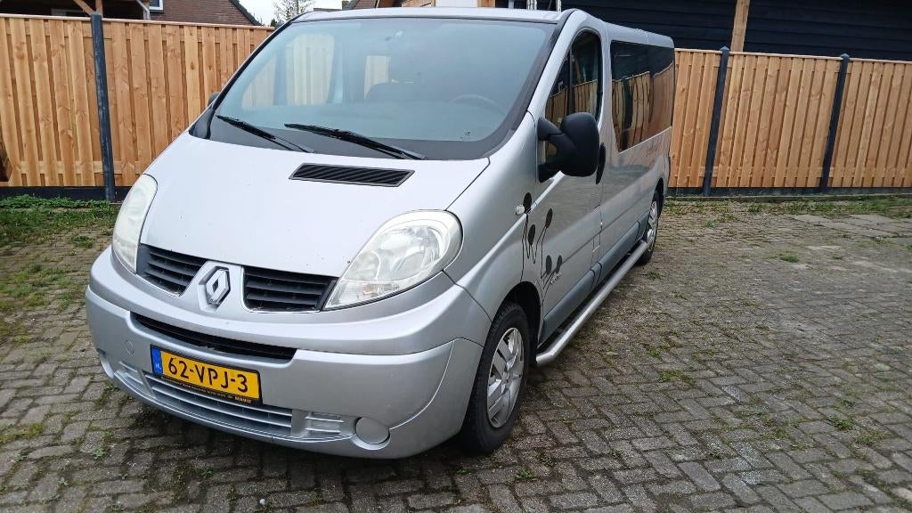 Renault Trafic T29 2.0DCI 84KW L2h1 dubbelcabine airco trekh, Auto's, Bestelauto's, Voorwielaandrijving, Euro 5, 1995 cc, 4 cilinders