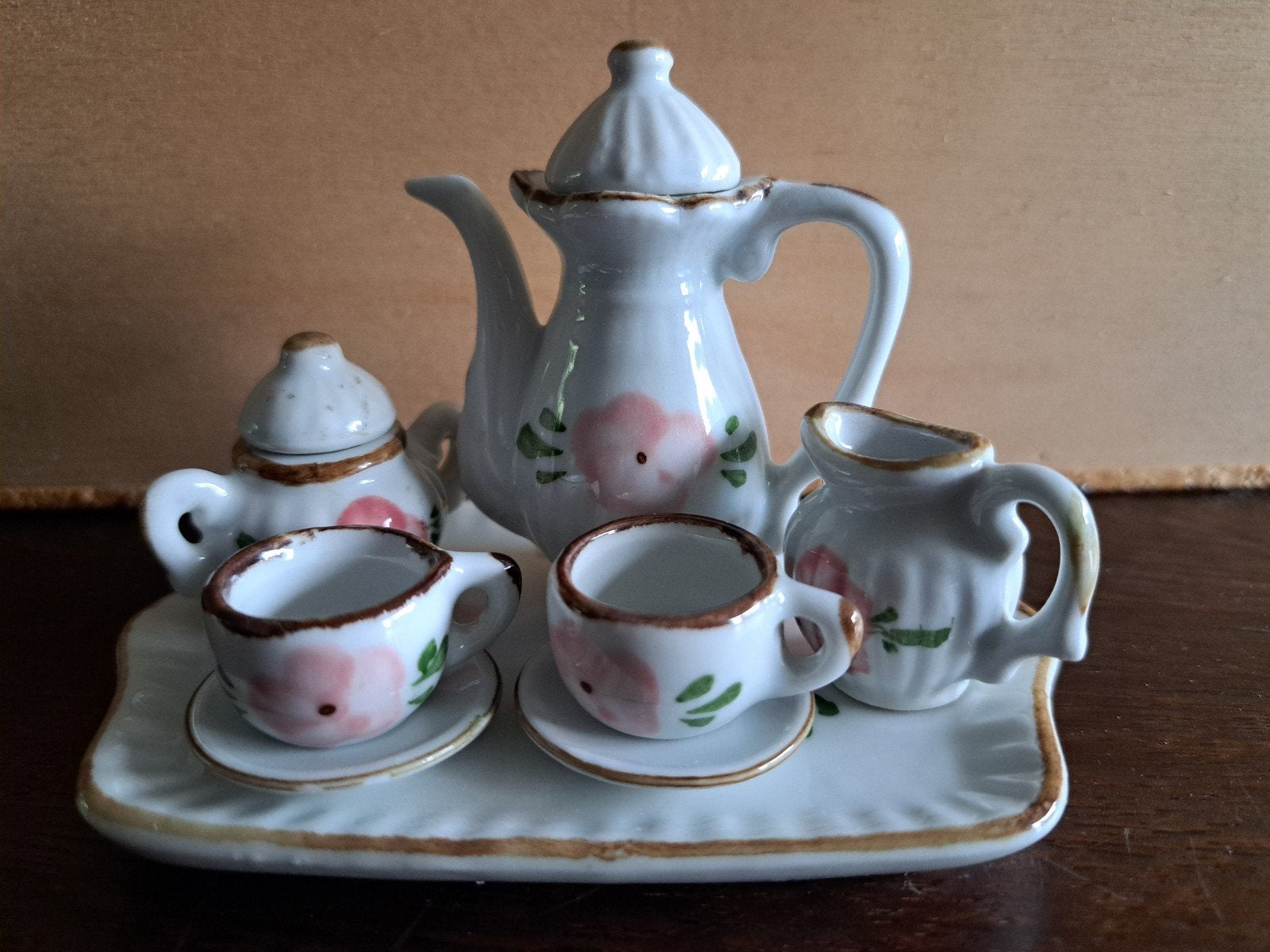 Miniatuur theeserviesje met bloemmotief, Ophalen of Verzenden, Poppenhuis