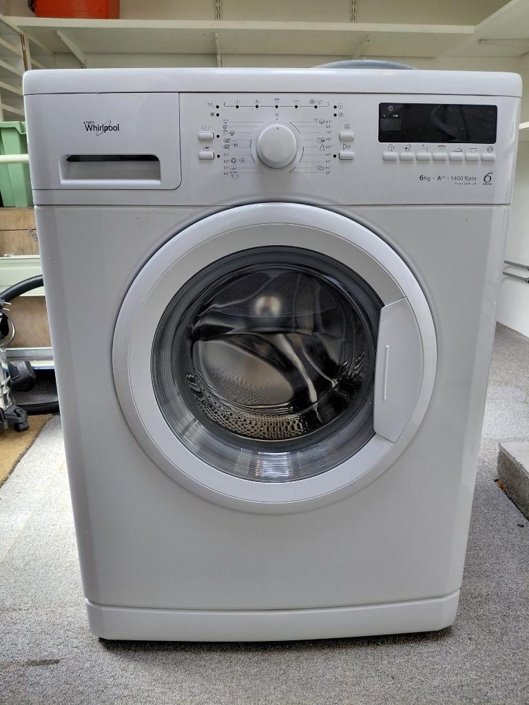 Whirlpool wasmachine, Ophalen, Zo goed als nieuw, 85 tot 90 cm, 1200 tot 1600 toeren