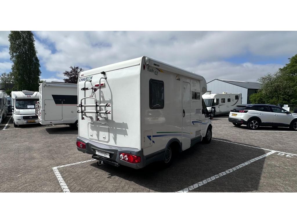 Chausson Flash 02 compacte, goed onderhouden nette camper, Ford, Tot en met 3, Half-integraal, Koelkast