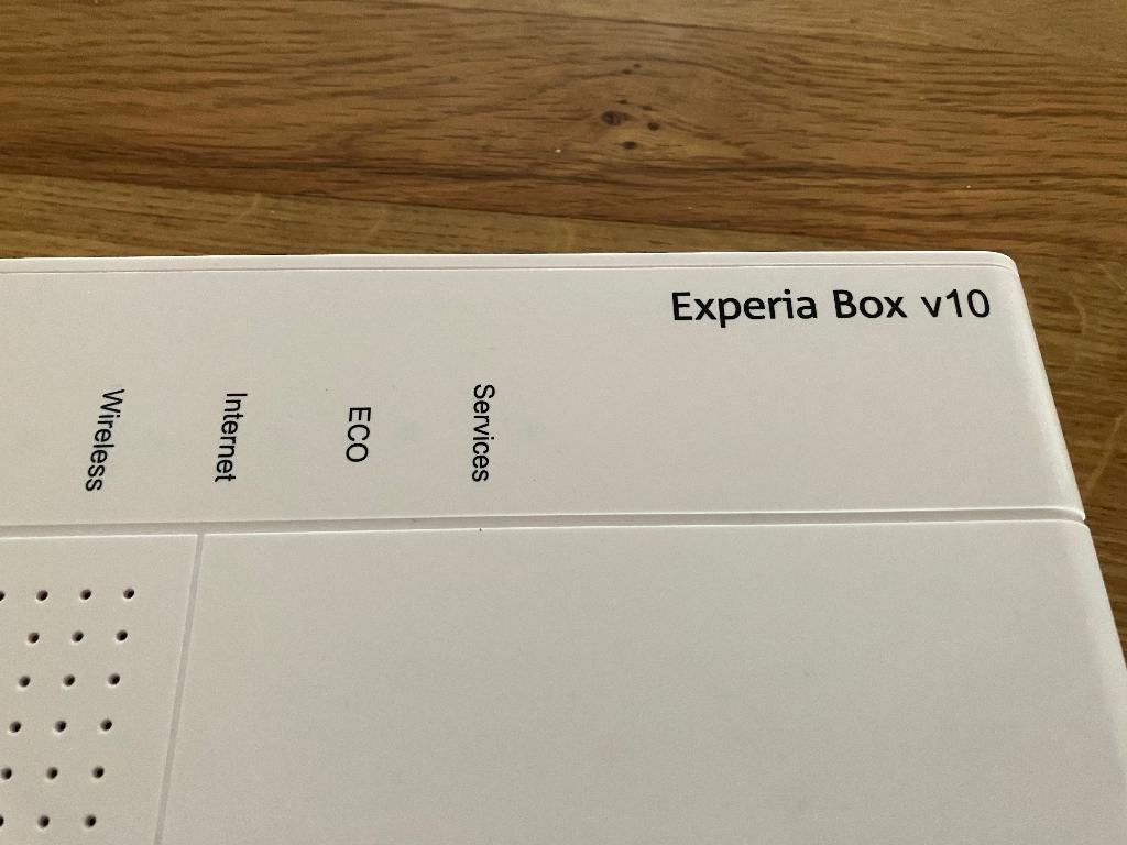 Modem / router V10 box, Ophalen, Zo goed als nieuw, Router met modem, ZTE