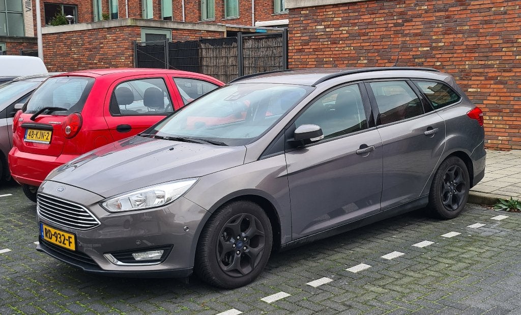 Ford Focus Wagon 1.0 EcoBoost Titanium | Nieuwe distributie!, Auto's, 125 pk, Bruin, Handgeschakeld, 1216 kg