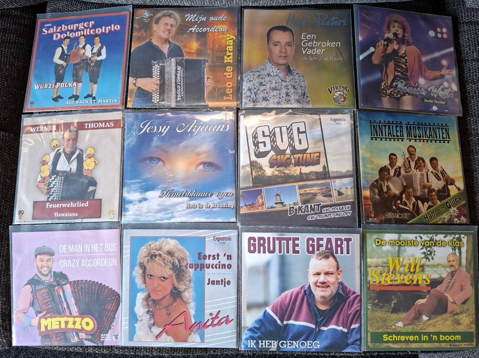 Nieuw vinyl uitzoeken 10 euro per stuk
Vaste prijs verzenden, Ophalen of Verzenden, Nieuw in verpakking, Overige formaten, Levenslied of Smartlap