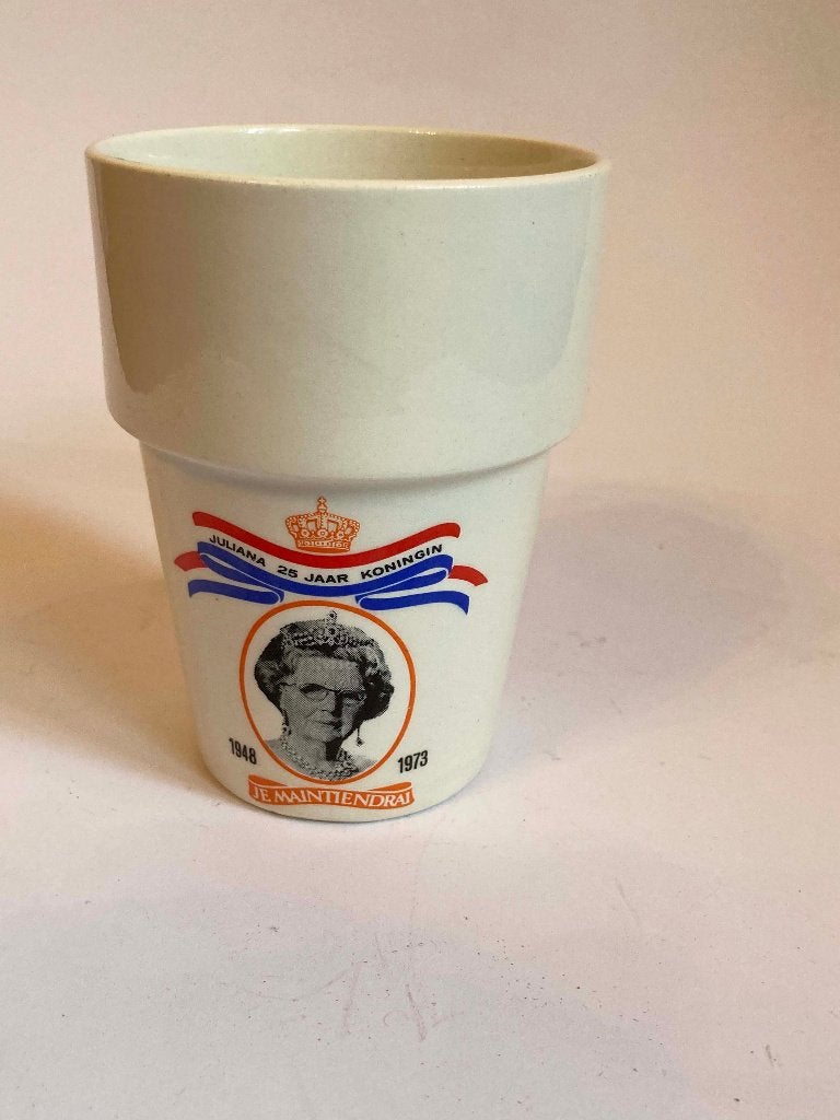 Beker Juliana 25 jaar koningin 1948-1973, Antiek en Kunst, Ophalen of Verzenden
