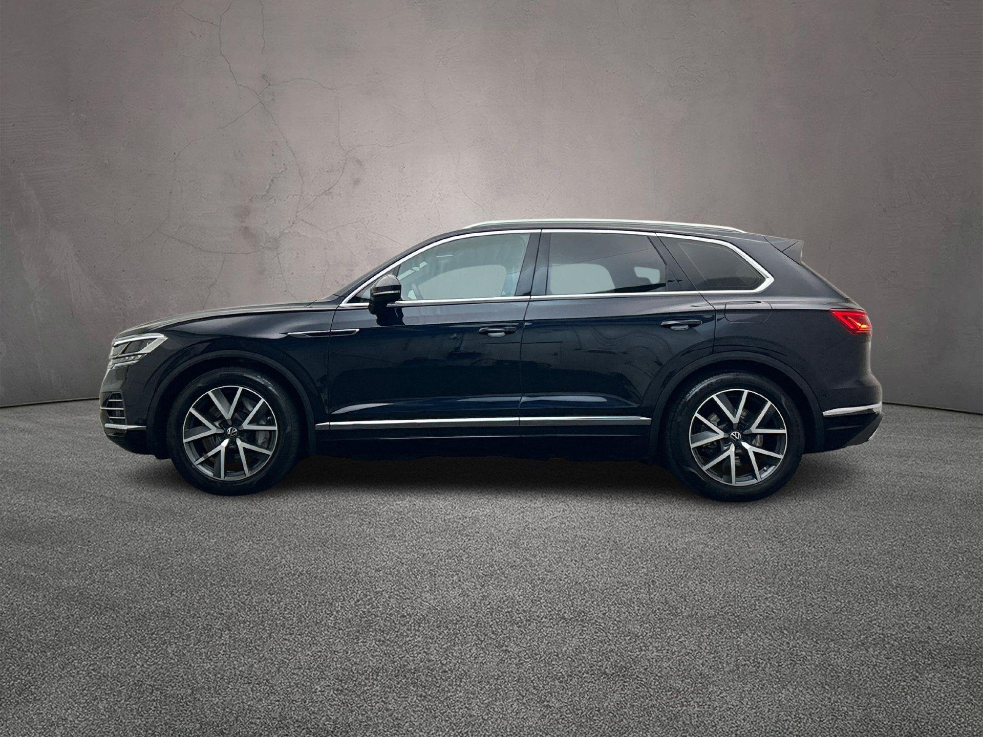 Volkswagen Touareg Elegance 3.0 TSI eHybrid 381pk Tiptronic, Auto's, Volkswagen, Automaat, Gebruikt, 2995 cc, 120 €/maand