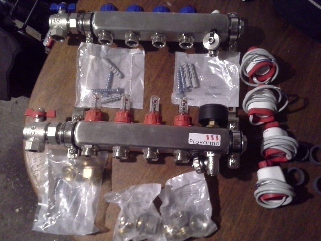 Verdeler voor vloerverwarming (4 groepen) + actuators, Minder dan 30 cm, Overige typen, Nieuw, Minder dan 60 cm