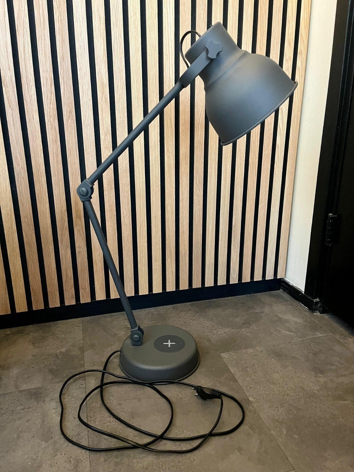 IKEA HEKTAR bureaulamp met draadloos opladen, Ophalen, Overige materialen, Bureaulamp, E14 (klein)