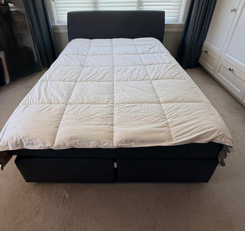 Boxspring Miodormio Rome 140 breed kleur Antraciet, Ophalen, Tweepersoons, 140 cm, Zo goed als nieuw