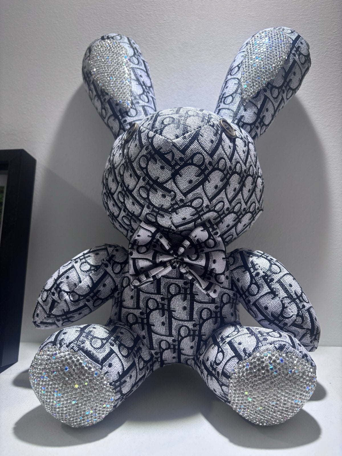 Luxe Konijn Knuffel met Dior-patroon en Strass, Kinderen en Baby's, Speelgoed | Knuffels en Pluche, Overige merken, Overige karakters
