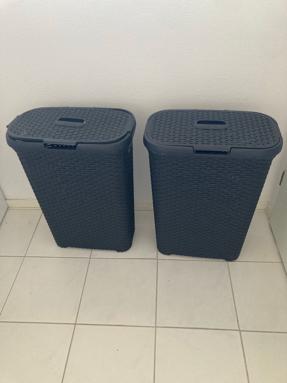 Wasmand Curver met defect deksel, Ophalen, Gebruikt, Grijs, Kunststof