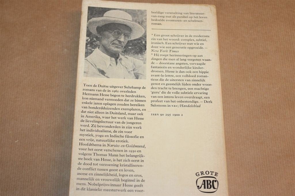 Narziss en Goldmund — Hermann Hesse, De Arbeiderspers 1977, Boeken, Ophalen of Verzenden, Gelezen