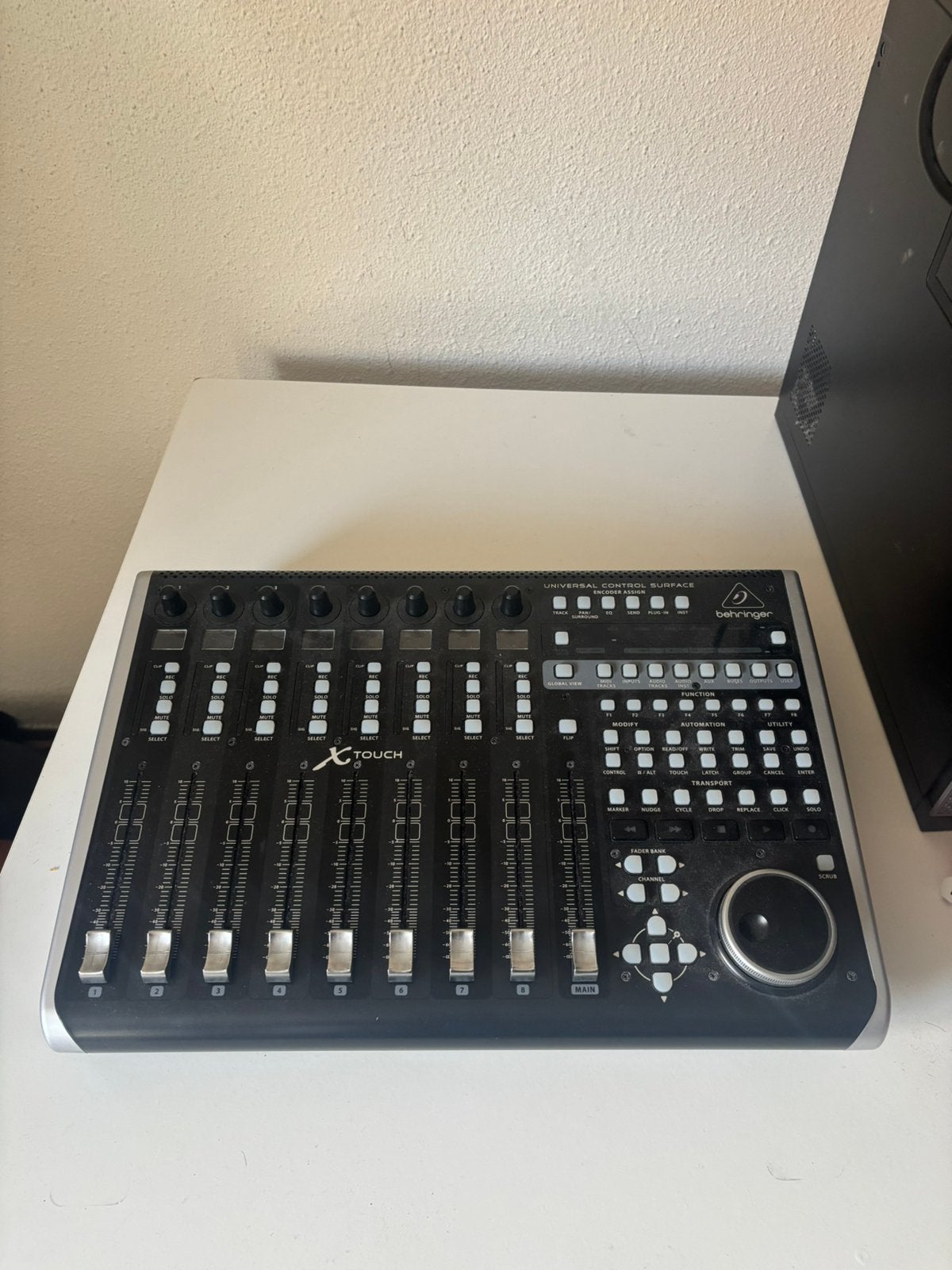 Behringer X-Touch, Ophalen, Gebruikt, 5 tot 10 kanalen