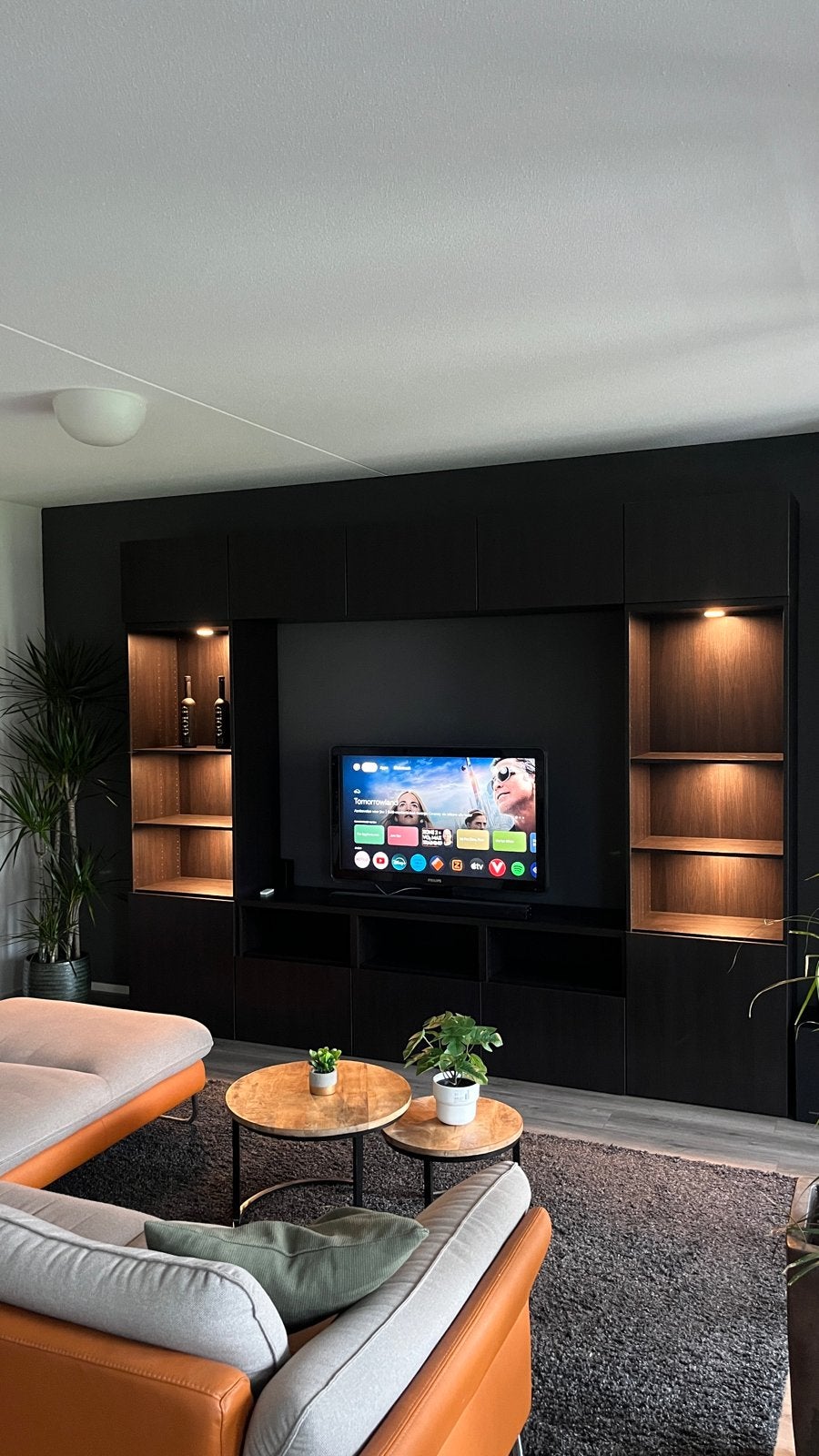 IKEA BESTA tv meubel met spotjes, zwartbruin (300x230x42cm), Ophalen, 200 cm of meer, Zo goed als nieuw, 200 cm of meer