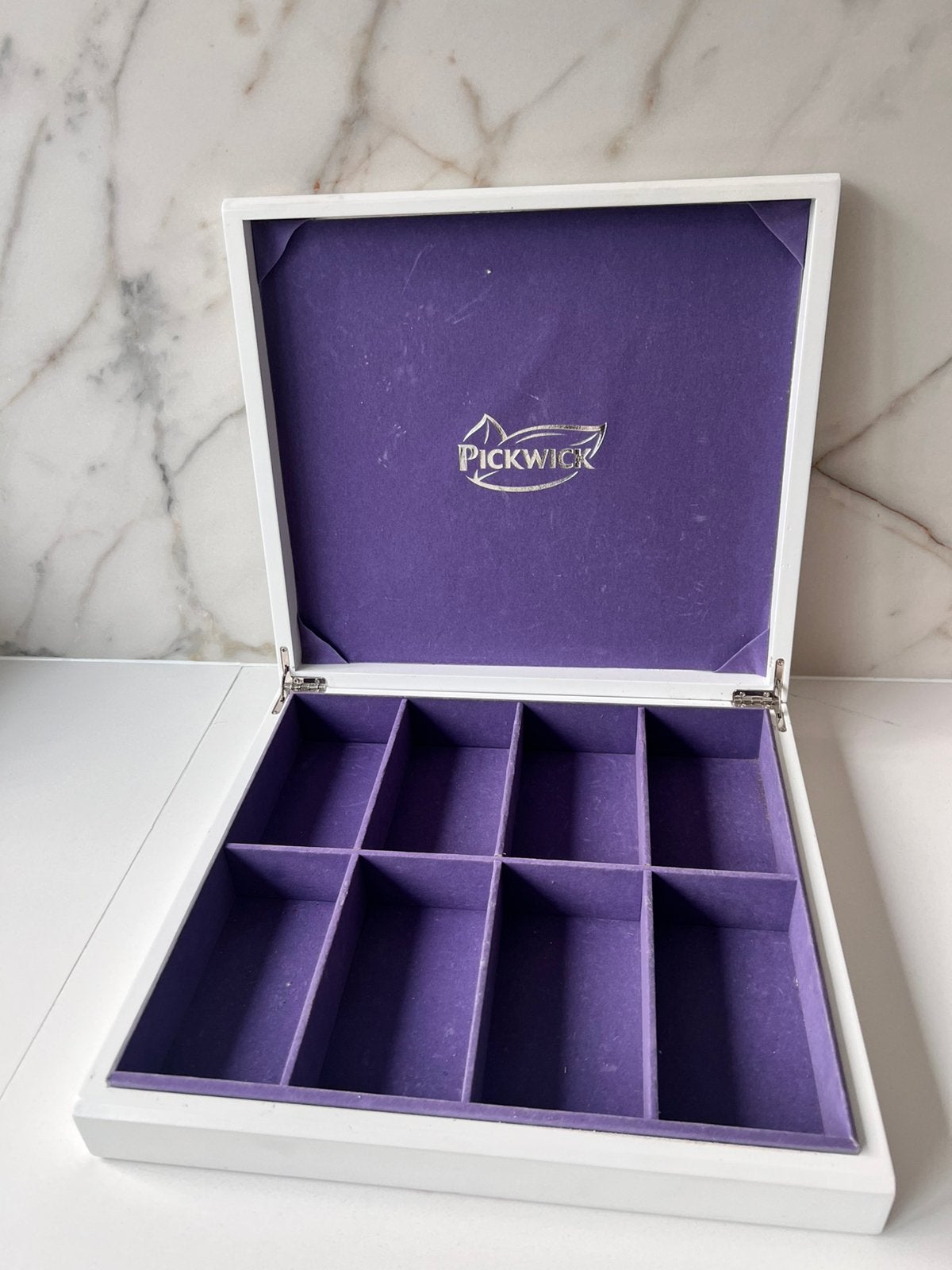 PICKWICK LUXE GROOT FORMAAT 8 VAKS HOUTEN THEEKIST THEE KIST, Ophalen of Verzenden, Gebruikt, Minder dan 50 cm