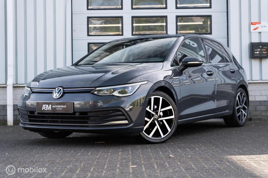 Volkswagen Golf 1.5 eTSI Style DSG IQ-LIGHT HUD SFEER ACC, Auto's, Volkswagen, Adaptive Cruise Control, 4 cilinders, 150 pk, Bedrijf
