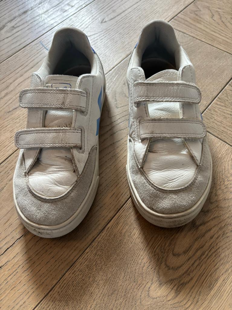 Veja kindersneakers wit/blauw - Maat 35, Ophalen of Verzenden, Zo goed als nieuw, Jongen of Meisje