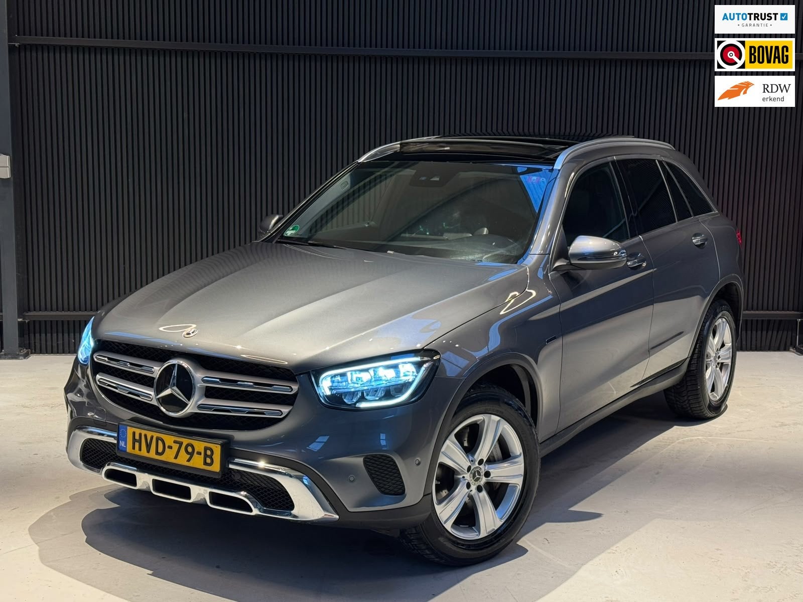 Mercedes-Benz GLC-klasse 300e 4MATIC Business Solution Panor, Dealer onderhouden, Gebruikt, Euro 6, 4 cilinders