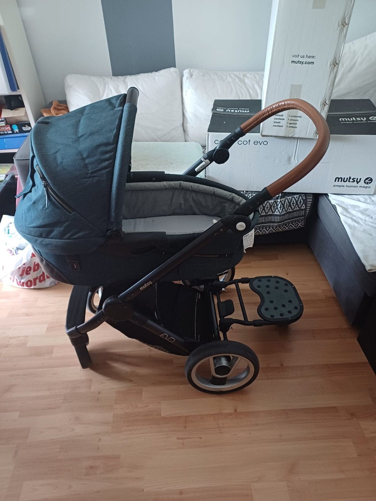 Mutsy Evo kinderwagen met reiswieg en zitje, Ophalen, Zo goed als nieuw, Combiwagen, Mutsy