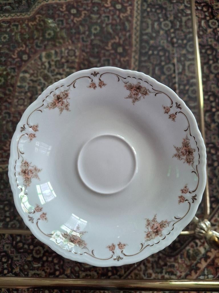 Heel mooi vintage/brocante servies met roze bloemetjes, Huis en Inrichting, Keuken | Servies, Overige typen, Ophalen of Verzenden