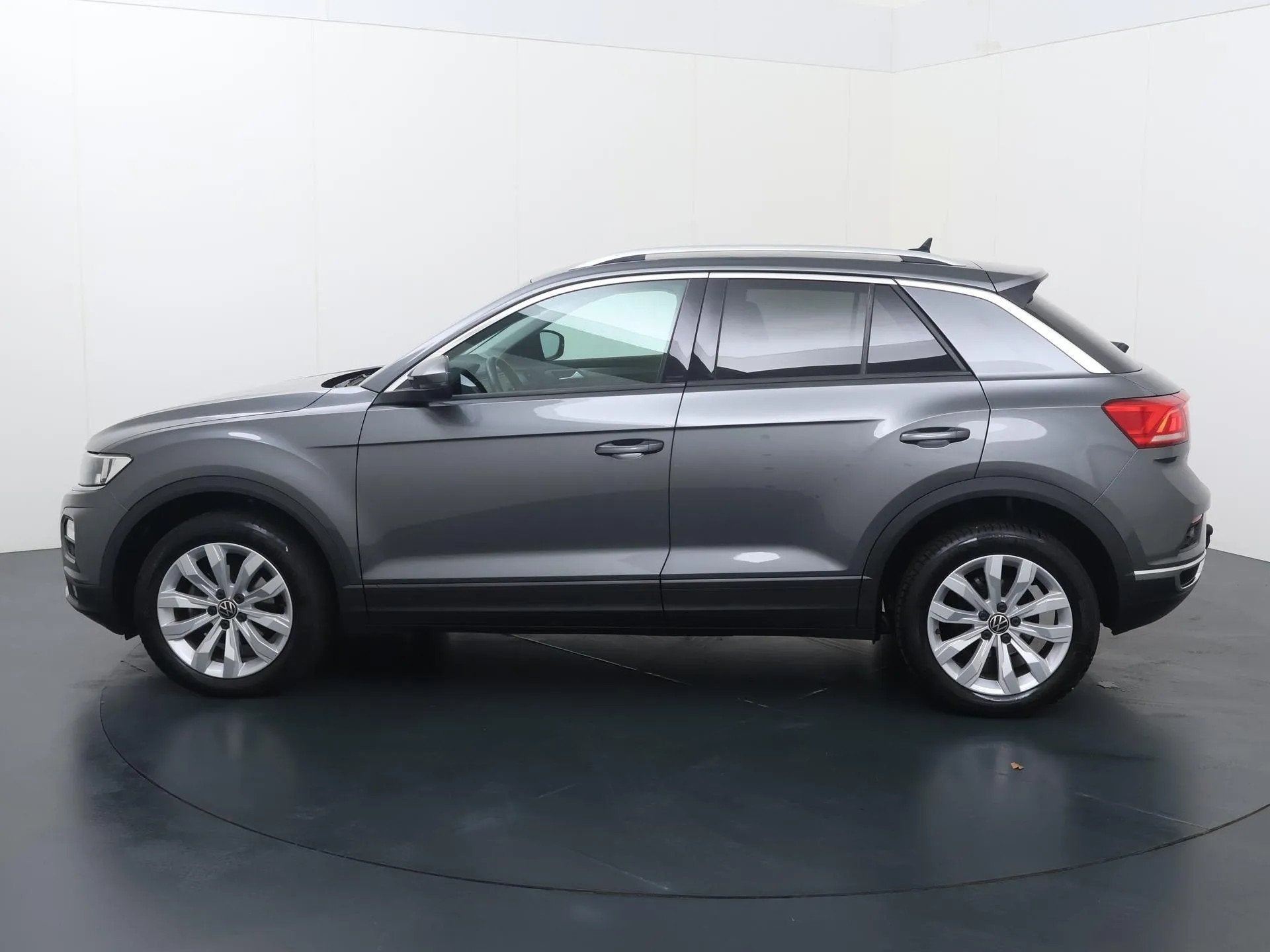 Volkswagen T-Roc 1.0 TSI Style (bj 2020), Gebruikt, 116 pk, 1197 kg, Automatische klimaatregeling