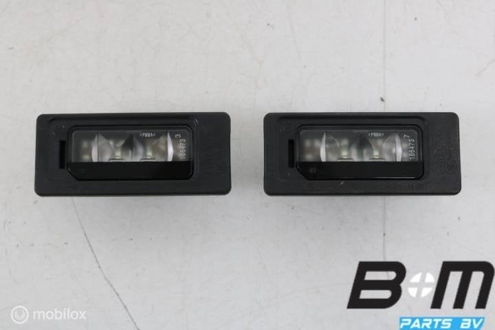 Set LED kentekenplaatverlichting VW Touran 5T 3AF943021A, Gebruikt