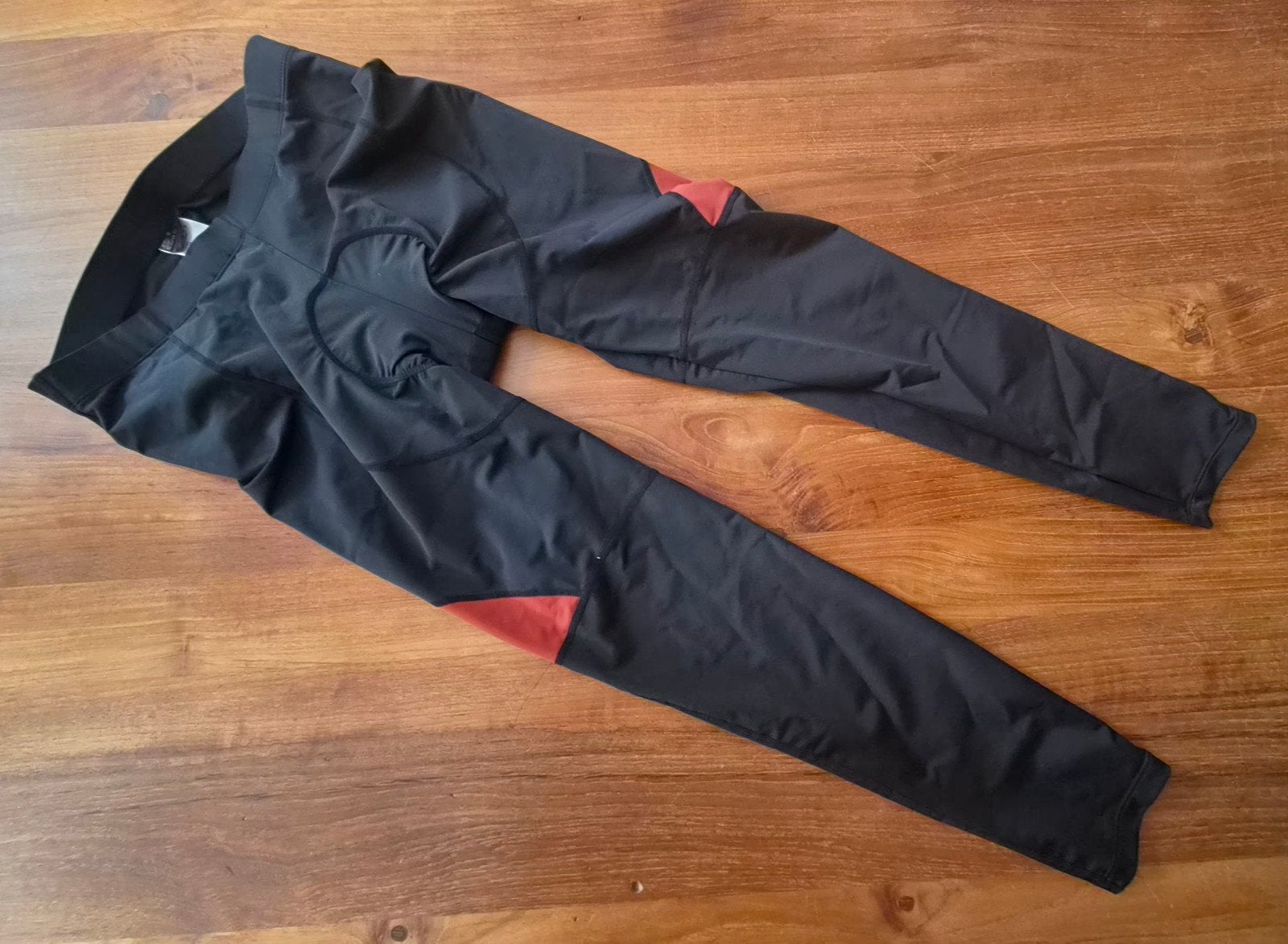 Santic fietsbroek zonder bretels, maat XL en kwaliteitszeem, Fietsen en Brommers, Fietsaccessoires | Fietskleding, Santic, XL