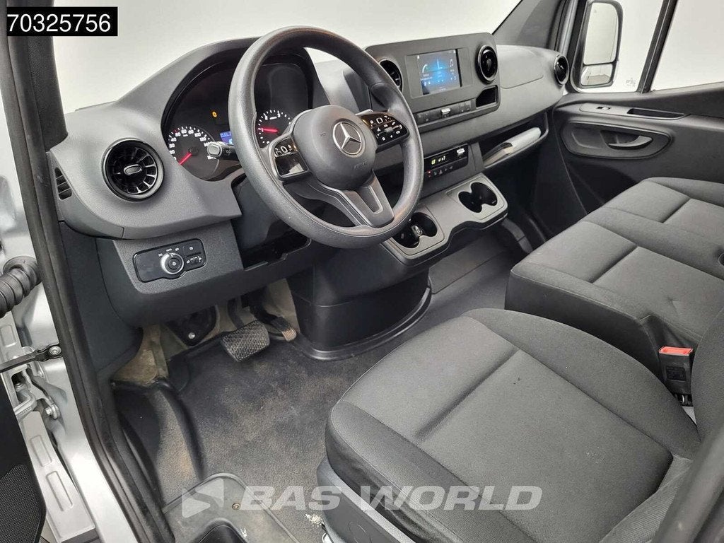Mercedes Sprinter 215 CDI Automaat 150pk L2H2 MBUX Camera Ai, Auto's, Automaat, Stof, Gebruikt, Euro 6