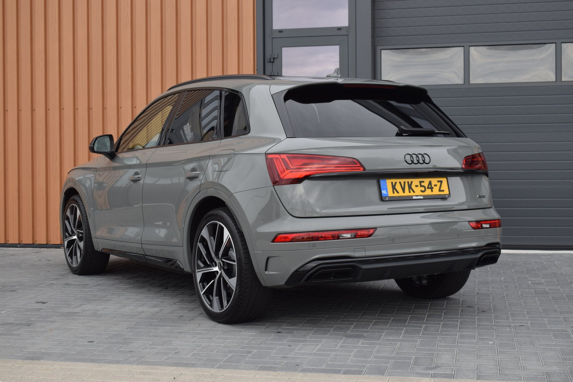 Audi Q5 50 TFSI e S-line | Luchtvering | Pano | Leer | Quant, Automaat, Dealer onderhouden, Gebruikt, 4 cilinders