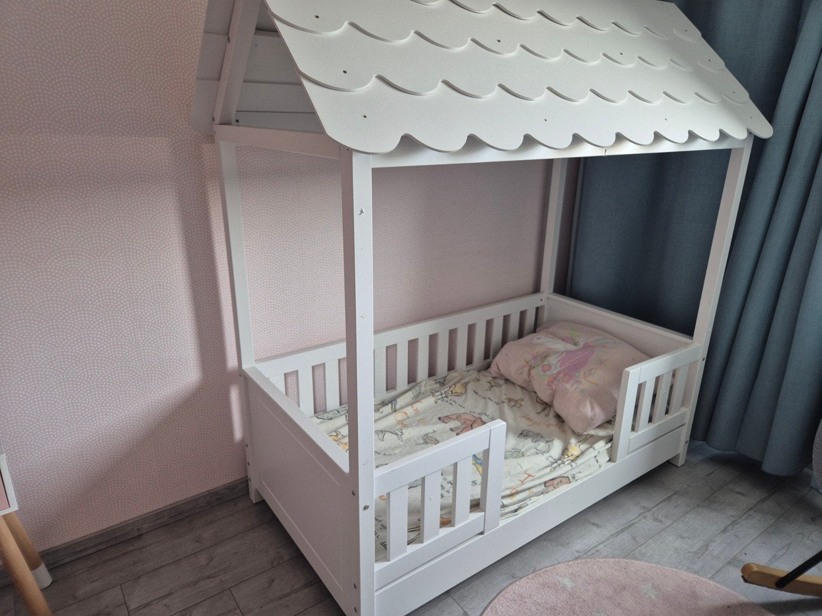 Peuterbedje huisje inclusief matras 140x70cm, Gebruikt, 70 tot 85 cm, 140 tot 160 cm, Ophalen