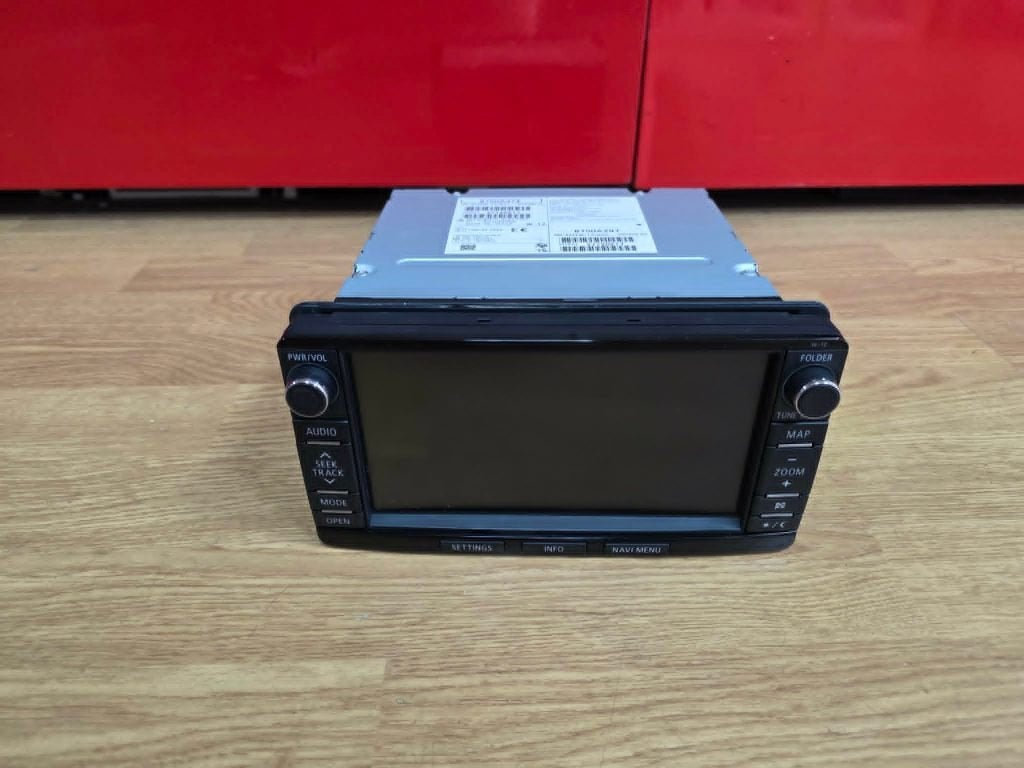Radio Navigatie  Mitsubishi Outlander : 8750A374 8750A297, Gebruikt, Mitsubishi, Mitsubishi, Ophalen of Verzenden
