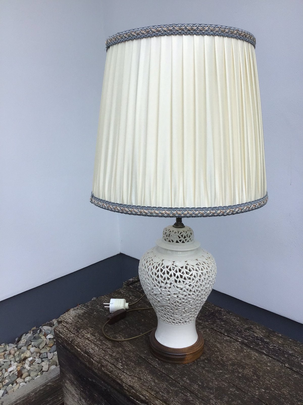 Blanc de Chine tafellamp in de vorm van dekselvaas + kap, Antiek en Kunst, Ophalen of Verzenden