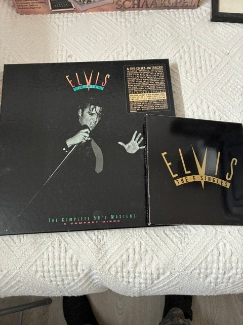 elvis  cd set +  de 5 single's set, Ophalen, Zo goed als nieuw, Poprock, Boxset