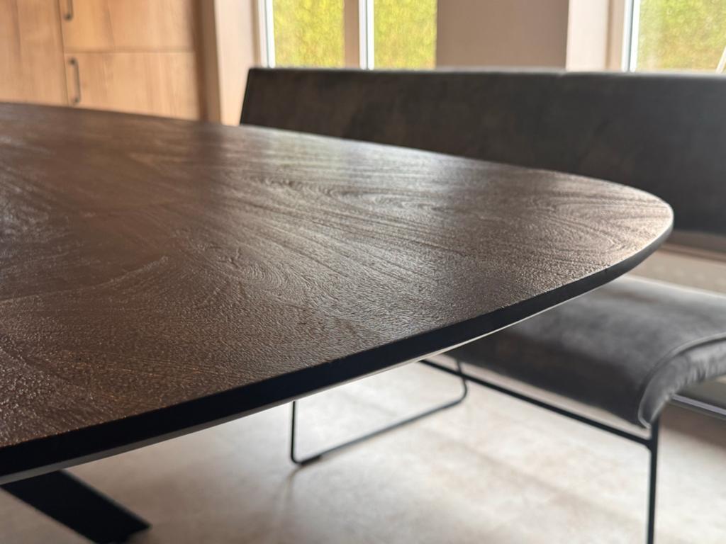Deens ovale eetkamertafel - Modern design, Ophalen, 100 tot 150 cm, Zo goed als nieuw, Vijf personen of meer