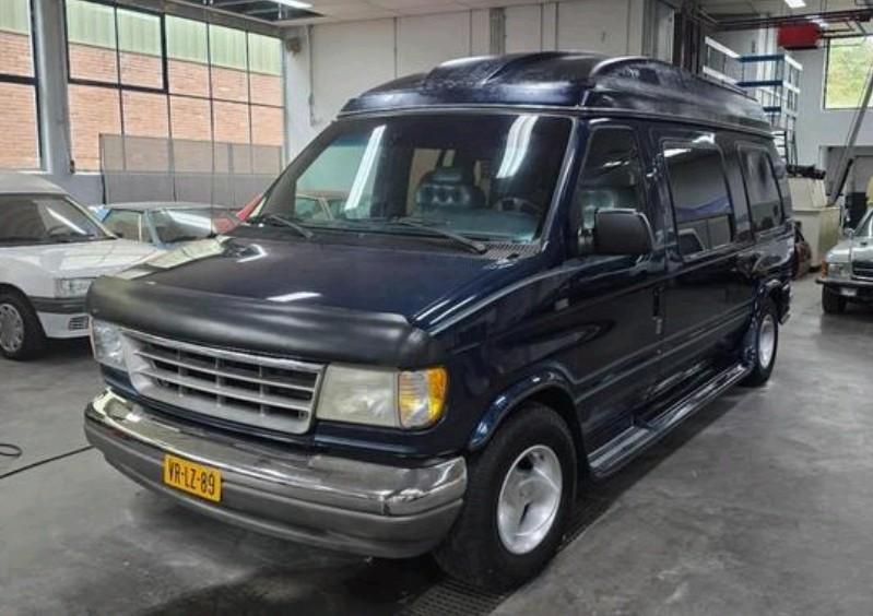 Prachtige Ford econoline E150 STARCRAFT camper 5.0 V8 lpg 93, Auto's, Automaat, 5000 cc, 8 cilinders, Overige carrosserieën