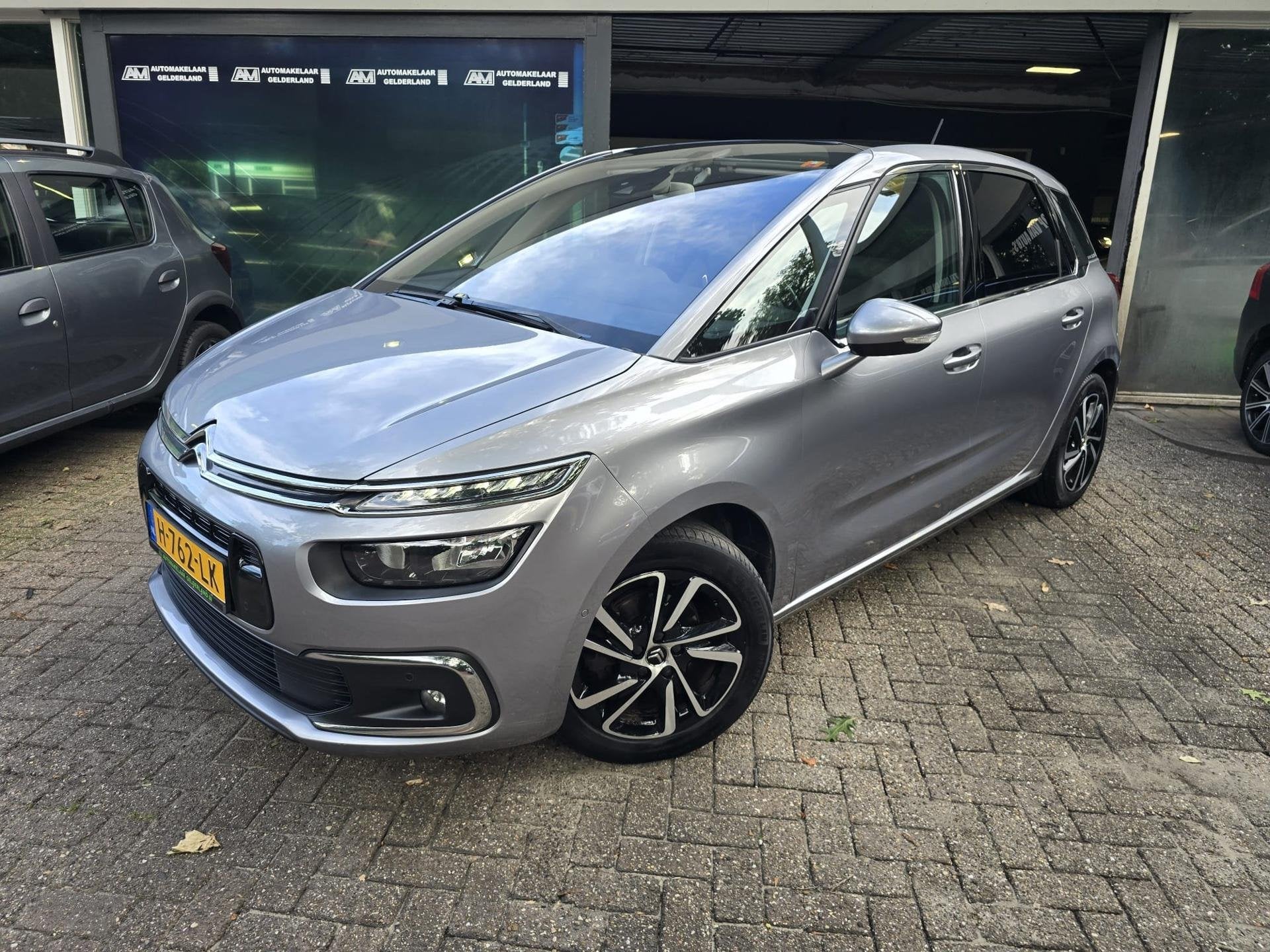 Citroen C4 SpaceTourer 1.2 131 PK Shine | 2E EIGENAAR |3/6 O, Auto's, Automatische klimaatregeling, Stof, Gebruikt, 1199 cc