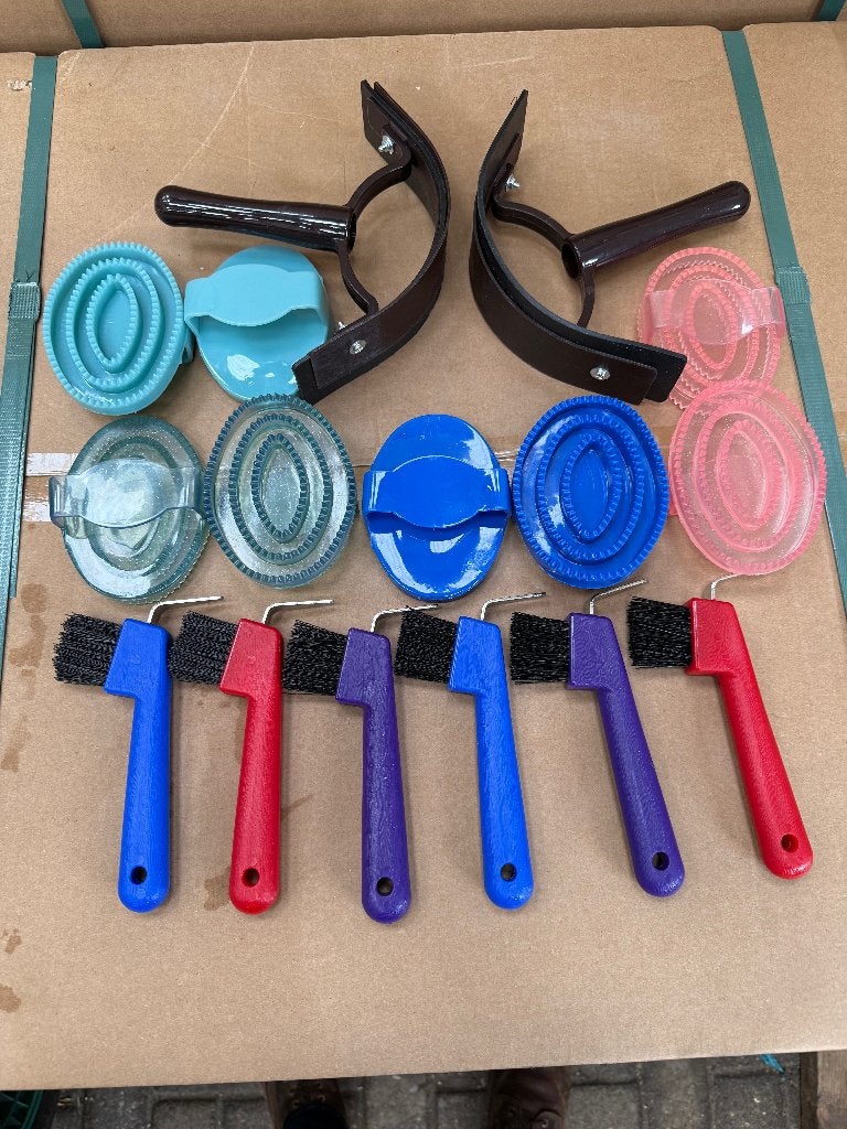 Paarden Borstel, hoevenkrabber, zweetmes sets AANBIEDING, Ophalen of Verzenden, Nieuw, Dressuur
