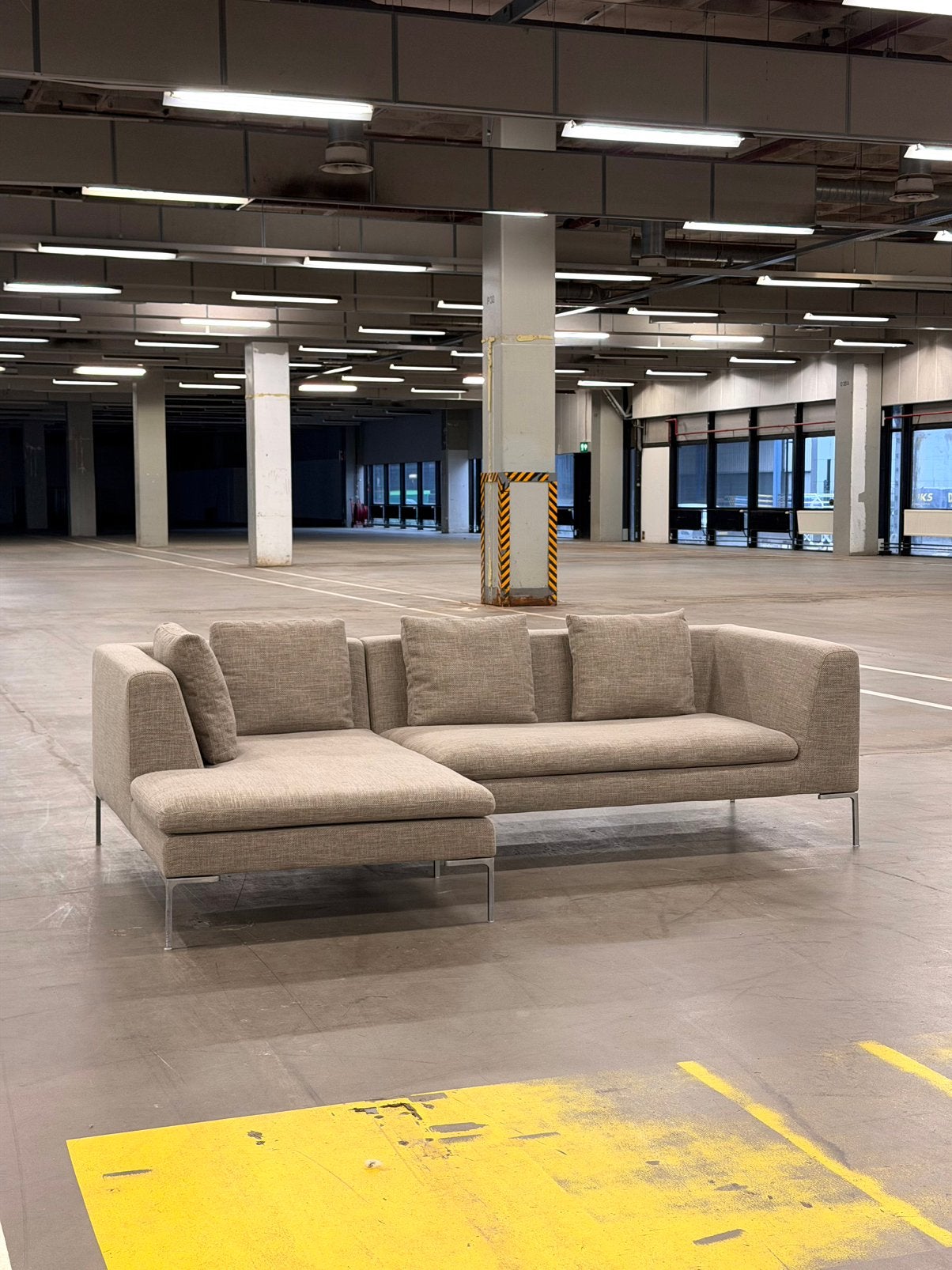 B&B Italia Charles Bank | Shitake | NIEUWSTAAT + Garantie, 250 tot 300 cm, Overige materialen, Hoekbank, Ophalen of Verzenden