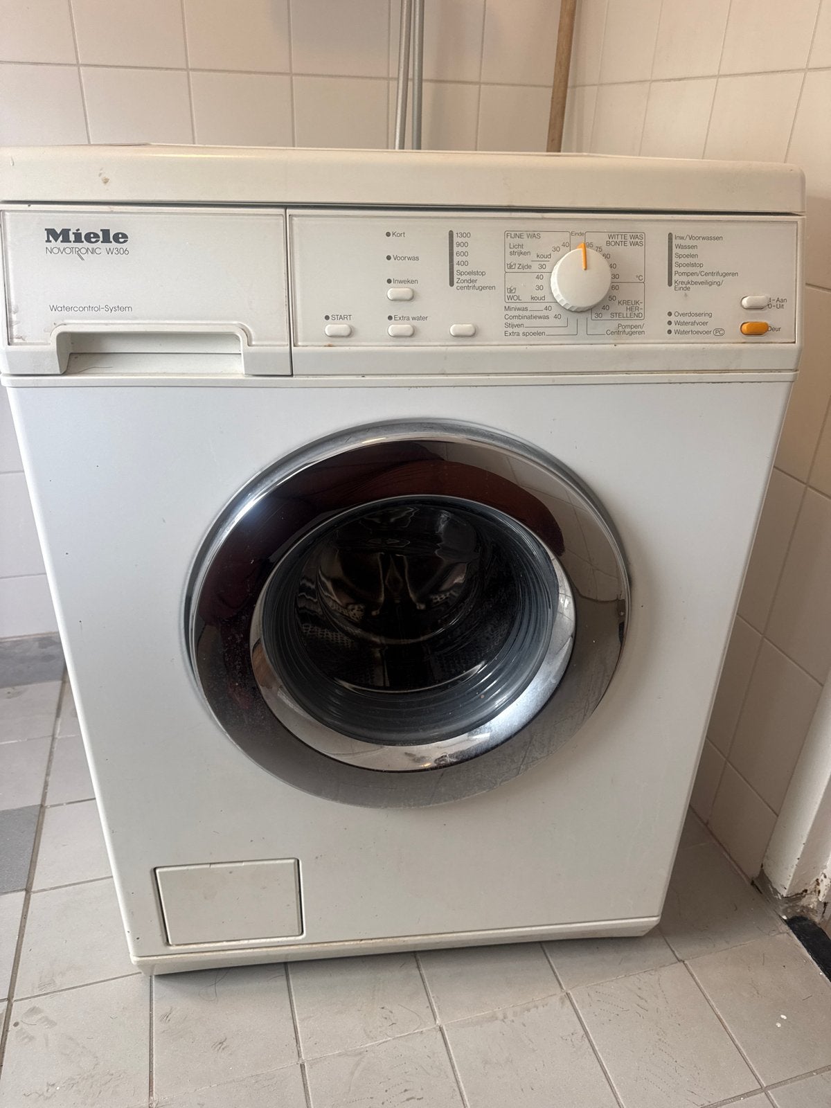 Miele Novotronic W306 Wasmachine -gratis ophalen, Ophalen, Gebruikt, Voorlader, Wolwasprogramma