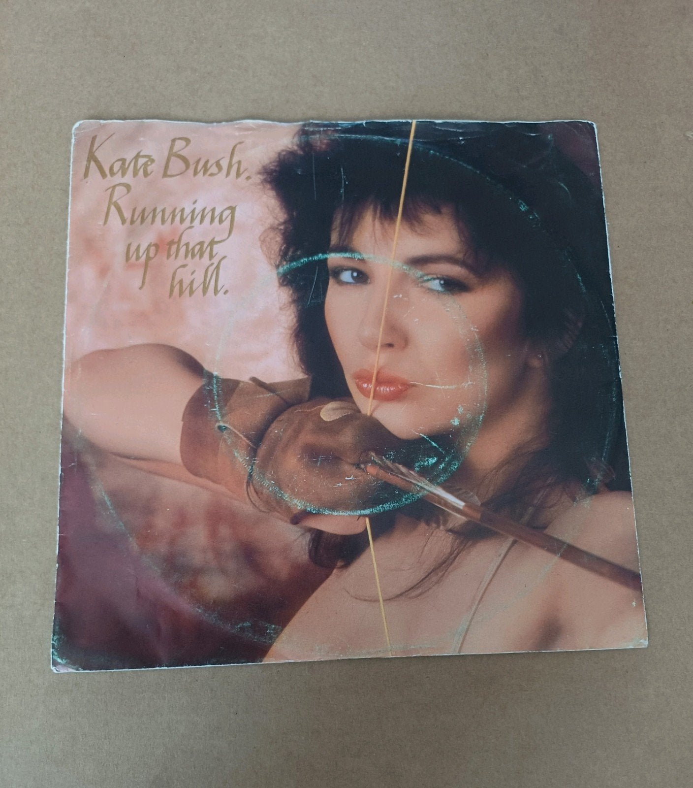 Kate Bush - Running Up That Hill, Beschermende buitenhoes, Ophalen of Verzenden, Gebruikt, Pop