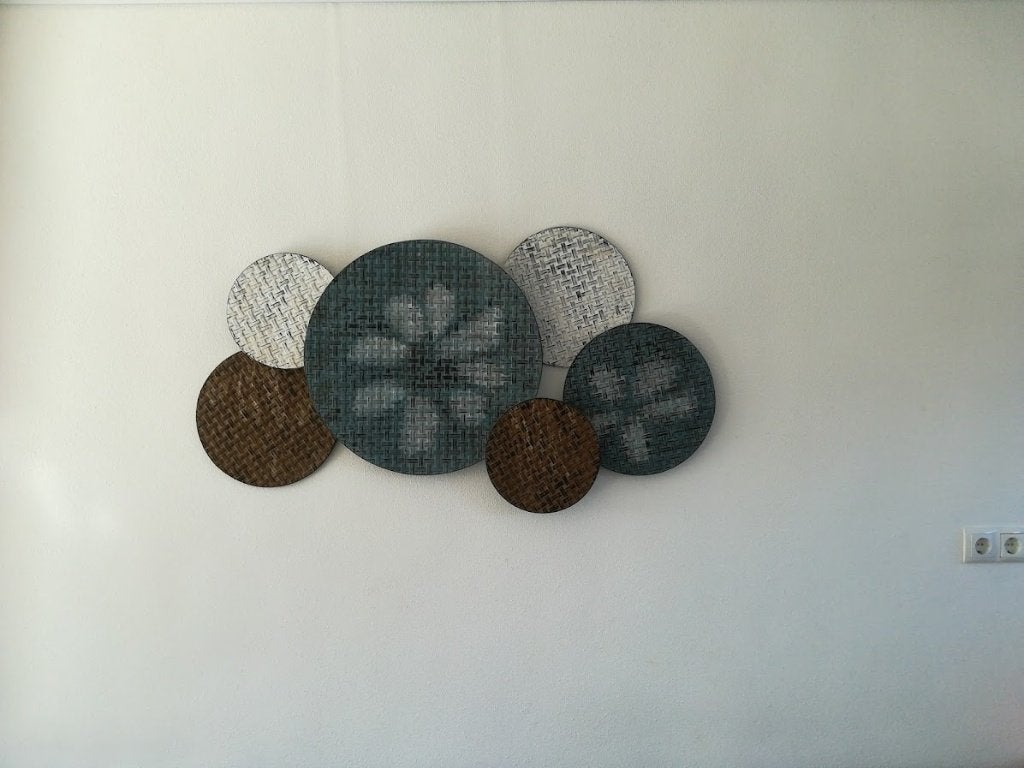 Wanddecoratie cirkels van traanplaat aquablauw, wit en bruin, Ophalen, Metaal, Industrieel, Meerkleurig